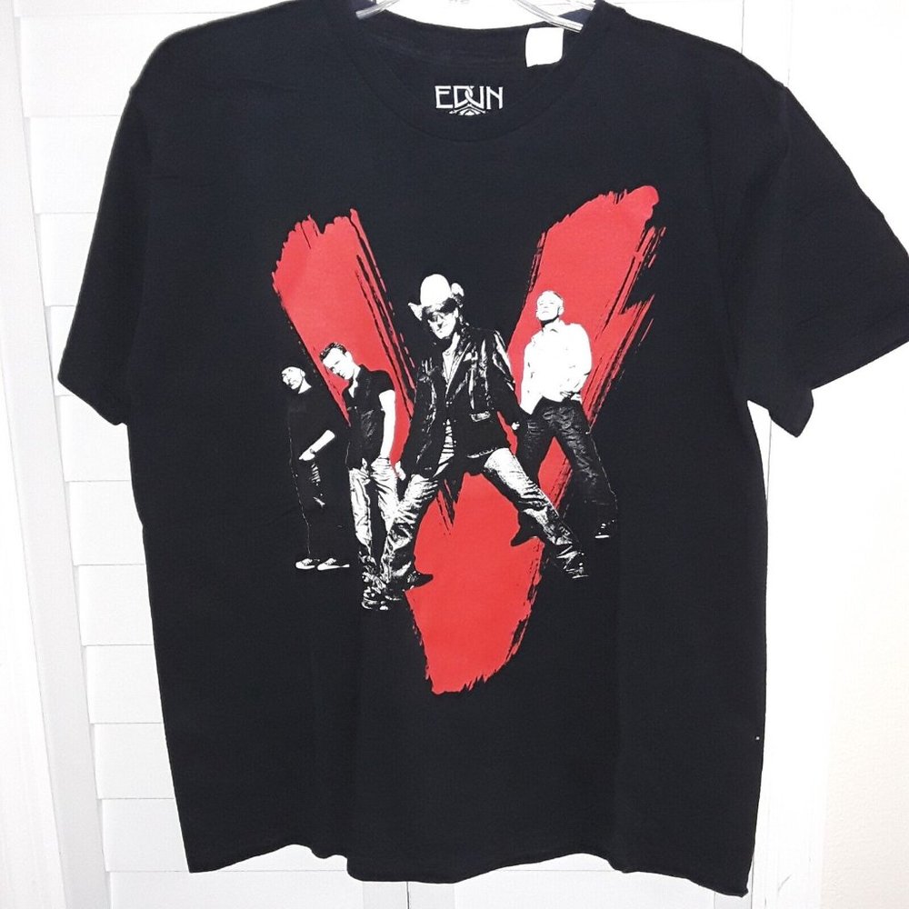 U2 Vertigo Concert Tour 2005 T-Shirt, Black & Red, Short Sleeve, Size LG., NWOT